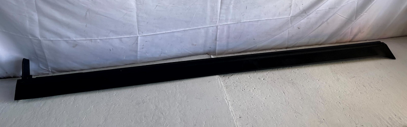 Load image into Gallery viewer, 2023-2025 KIA SPORTAGE FRONT LEFT DRIVER SIDE ROCKER PANEL SKIRT MOLDING #106638
