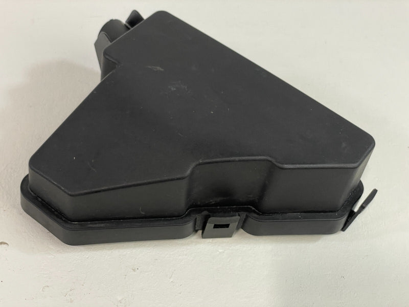 Load image into Gallery viewer, 2019 - 2020 INFINITI QX50 ENGINE FUSE RELAY JUNCTION BOX LID COVER 2.0L # 87412
