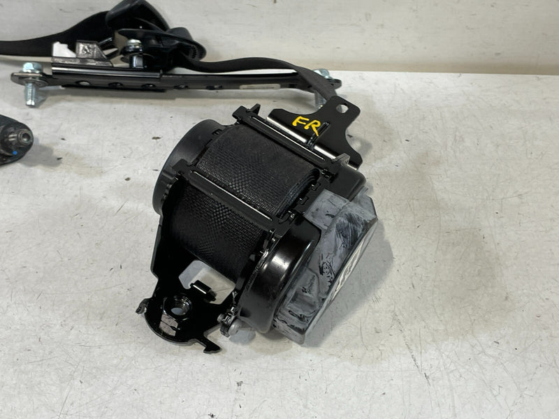 Load image into Gallery viewer, 2019 - 2020 INFINITI QX50 FRONT RIGHT PASSENGER SIDE SEAT BELT RETRACTOR # 97632
