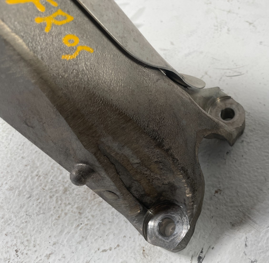 21-25 BMW G82 M4 M3 M2 FRONT RIGHT ENGINE SUPPORT MOUNT BRACKET 3.0L