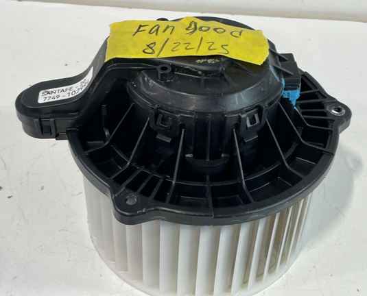 19-20 HYUNDAI SANTA FE FRONT AC AIR CONDITIONER HEATER BLOWER FAN MOTOR
