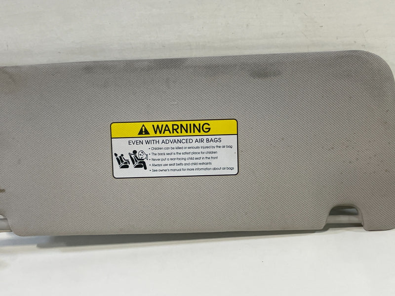 Load image into Gallery viewer, 2020-2023 HYUNDAI PALISADE FRONT LEFT DRIVER SIDE SUNVISOR SUN VISOR GRAY 101278
