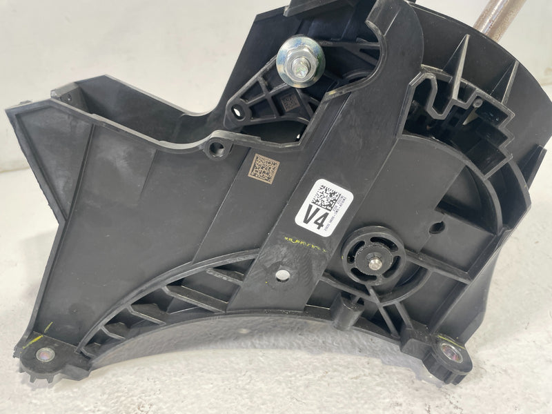 Load image into Gallery viewer, 23-25 HONDA HR-V AUTO TRANSMISSION SHIFT SHIFTER GEAR SELECTOR LEVER # 105494
