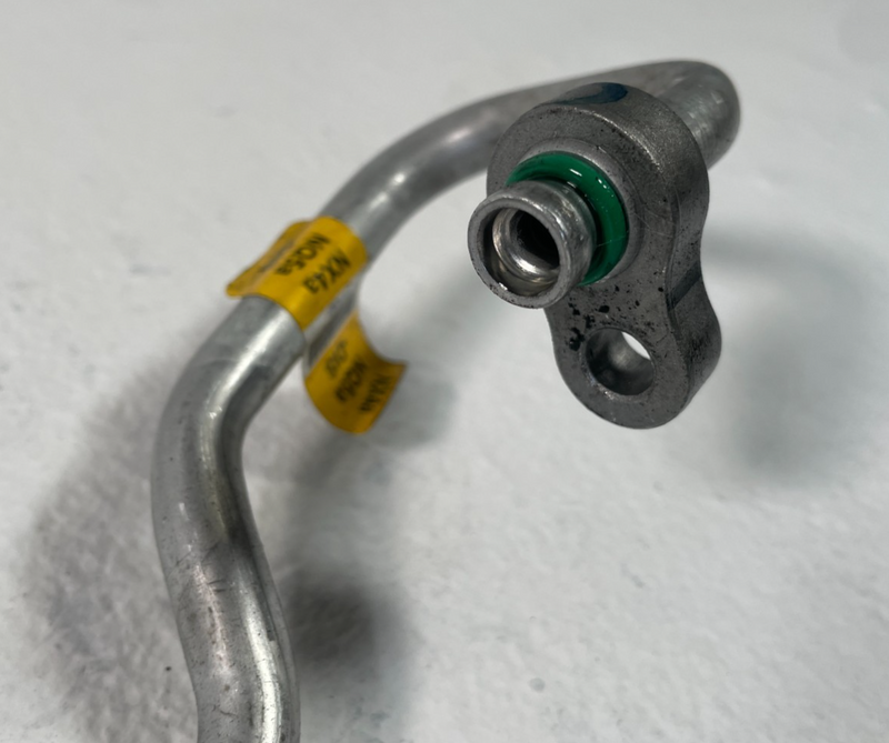 Load image into Gallery viewer, 22-25 HYUNDAI TUCSON A/C AIR CONDITIONING DISCHARGE HOSE TUBE PIPE 2.5L # 105999
