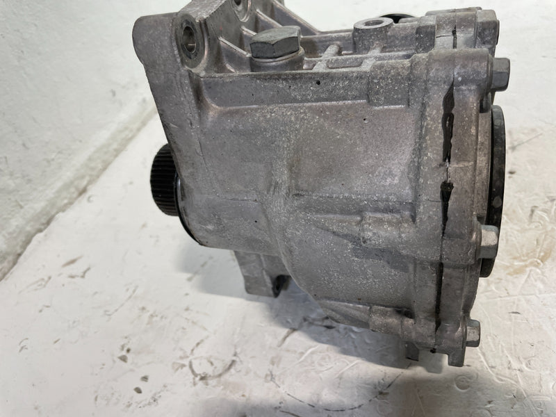 Load image into Gallery viewer, 20-23 HYUNDAI PALISADE AWD AUTOMATIC TRANSMISSION TRANSFER CASE ASSEMBLY #104798
