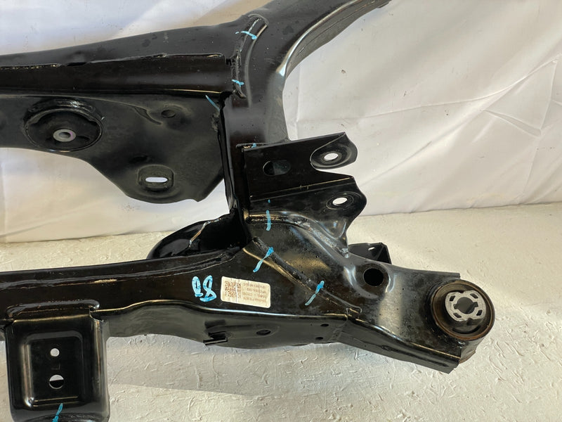 Load image into Gallery viewer, 2022-2025 HYUNDAI TUCSON REAR SUSPENSION SUBFRAME CROSSMEMBER CRADLE 2.5L 105988
