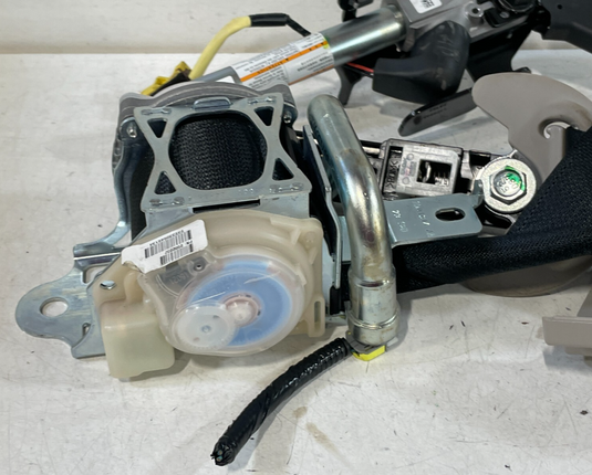 2023-2025 HONDA HR-V FRONT RIGHT SIDE SEAT BELT RETRACTOR W/ TENSIONER