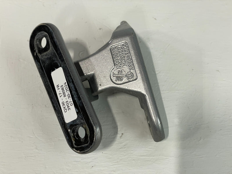 Load image into Gallery viewer, 2017 - 2019 INFINITI QX30 FRONT RIGHT UPPER DOOR HINGE H0400-5DMMA OEM # 88083
