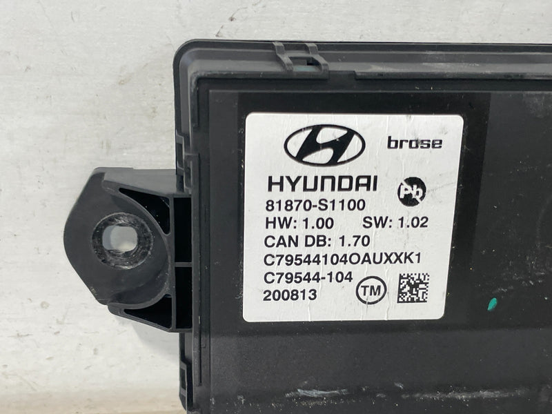 Load image into Gallery viewer, 2019-2020 HYUNDAI SANTA FE ENGINE &amp; LIFTGATE CONTROL MODULE W/ KEY FOB # 102918
