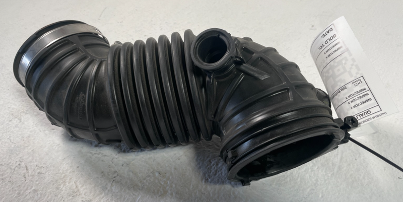 Load image into Gallery viewer, 22-25 HYUNDAI TUCSON SANTA CRUZ ENGINE AIR INTAKE HOSE TUBE PIPE 2.5L # 105910
