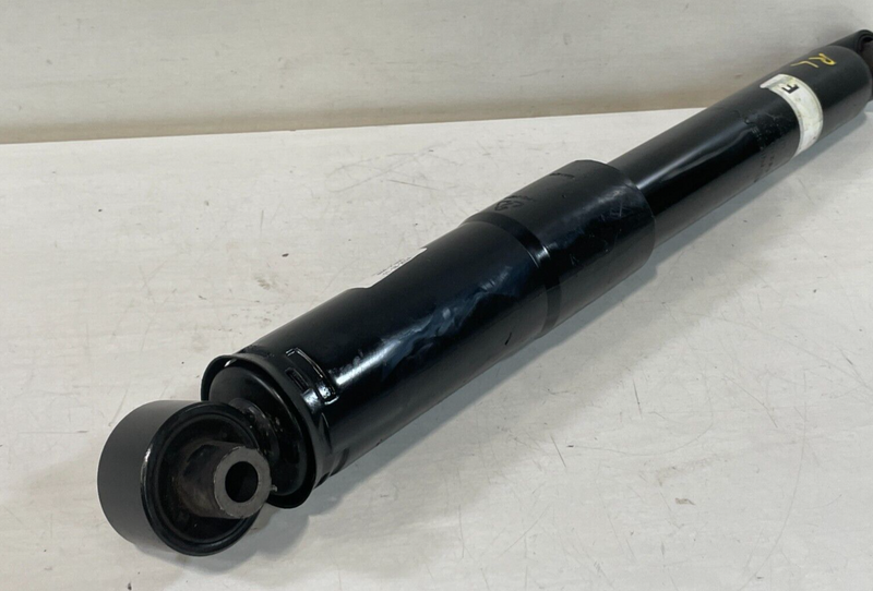 Load image into Gallery viewer, 17-23 NISSAN ROGUE SPORT QASHQAI REAR LEFT OR RIGHT SHOCK STRUT ABSORBER # 91600
