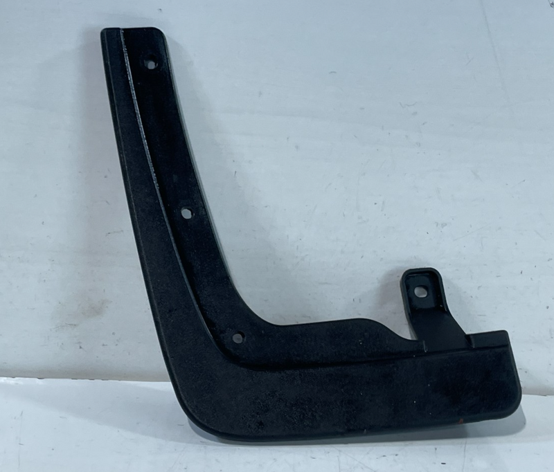 Load image into Gallery viewer, 21-23 HYUNDAI SANTA FE FRONT RIGHT PASSENGER SIDE MUD SPLASH FLAP GUARD # 103992
