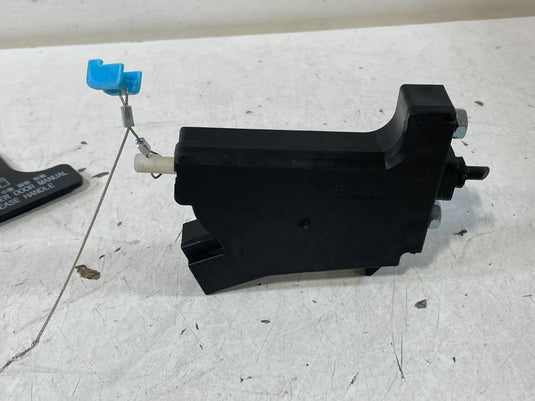2018-2023 KIA STINGER FUEL FILLER DOOR LID LOCK LATCH ACTUATOR ASSEMBLY