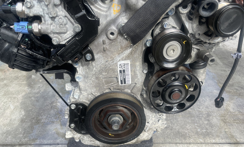 Load image into Gallery viewer, HONDA HRV HR-V 2.0L FWD ENGINE MOTOR ASSEMBLY AUTO 37K MILES 2023-2025 # 106438
