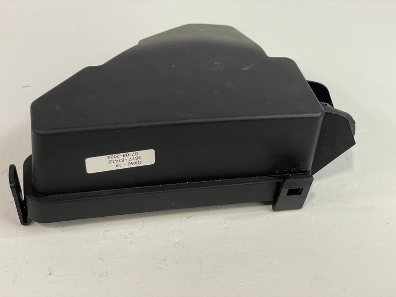 Load image into Gallery viewer, 2019 - 2020 INFINITI QX50 ENGINE FUSE RELAY JUNCTION BOX LID COVER 2.0L # 87412
