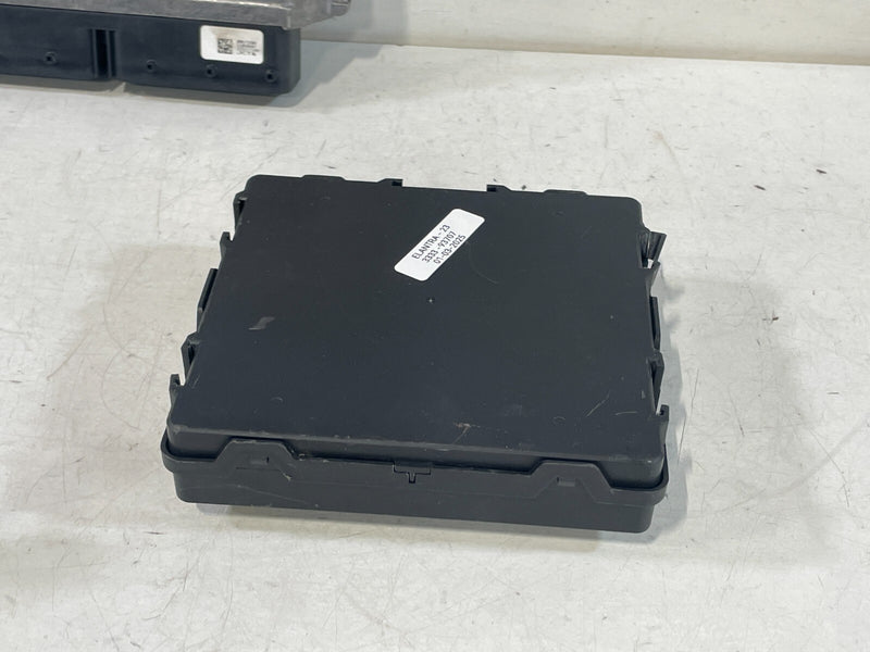 Load image into Gallery viewer, 21-23 HYUNDAI ELANTRA SE ENGINE &amp; BODY CONTROL MODULE ECM BCM W/ KEY FOB # 93707
