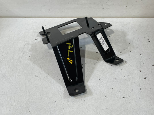 20-22 HYUNDAI PALISADE REAR LEFT DRIVER BLIND SPOT RADAR SENSOR BRACKET