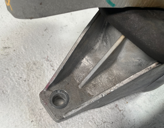 2025 HYUNDAI TUCSON FRONT RIGHT PASSENGER SIDE ENGINE MOUNT BRACKET