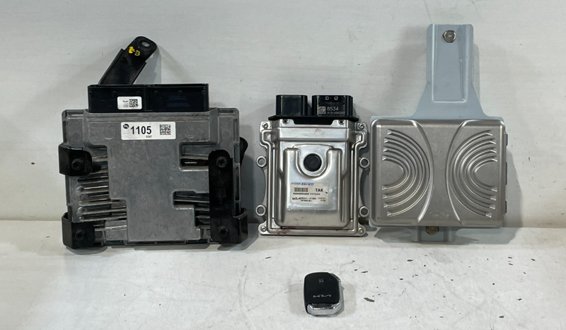 Load image into Gallery viewer, KIA STINGER GT-LINE ENGINE &amp; TRANS CONTROL MODULE &amp; AUDIO AMP W/ KEY FOB #99622
