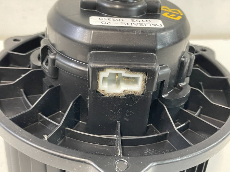 Load image into Gallery viewer, 2020-2022 HYUNDAI PALISADE FRONT DASH AC A/C HEATER BLOWER W/ FAN MOTOR # 102310
