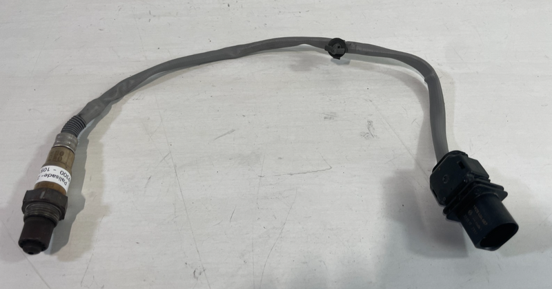 Load image into Gallery viewer, 20-25 HYUNDAI PALISADE FRONT RIGHT SIDE EXHAUST LAMBDA O2 OXYGEN SENSOR #105140

