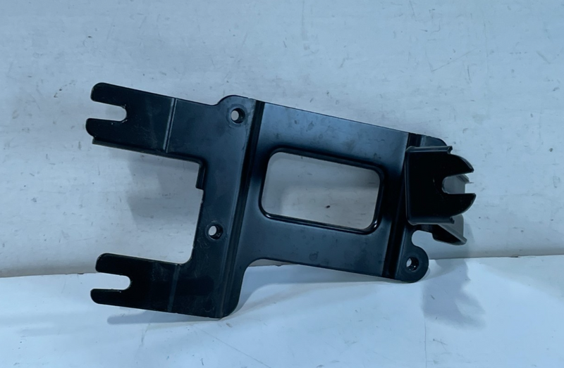 Load image into Gallery viewer, 2020-2022 HYUNDAI PALISADE SBW TRANSMISSION CONTROL MODULE BRACKET 3.8L # 102132
