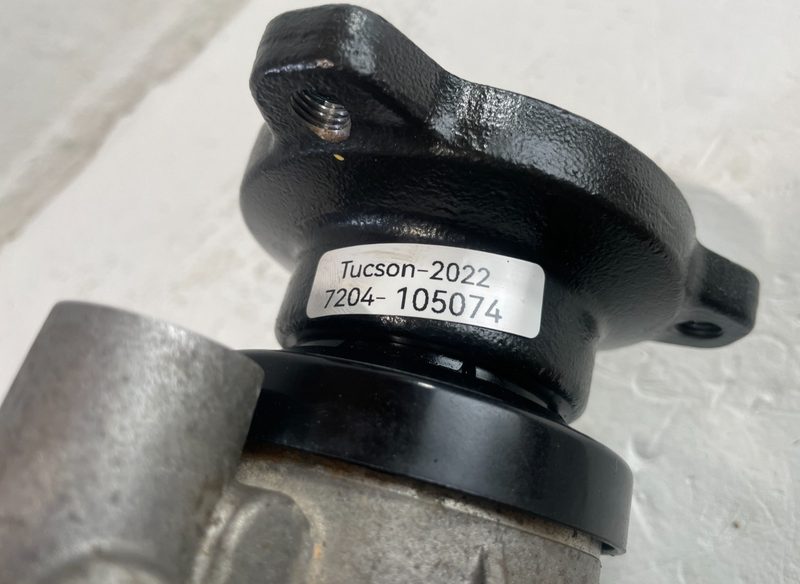 Load image into Gallery viewer, 2022-2025 HYUNDAI TUCSON AWD REAR DIFFERENTIAL AXLE CARRIER ASSEMBLY # 105074
