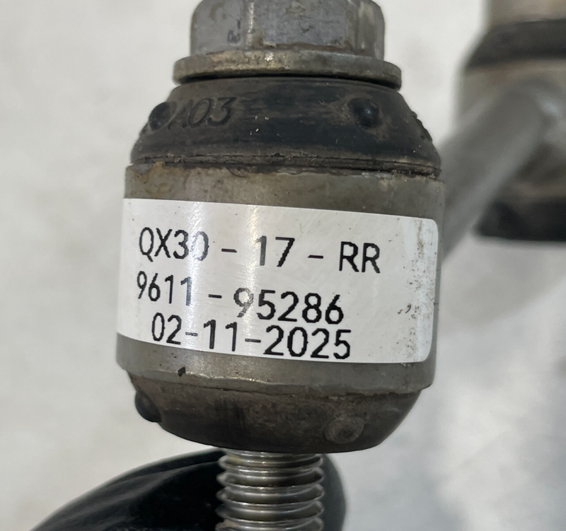Load image into Gallery viewer, 17-19 INFINITI QX30 REAR RIGHT OR LEFT SIDE STABILIZER SWAY BAR END LINK # 95286
