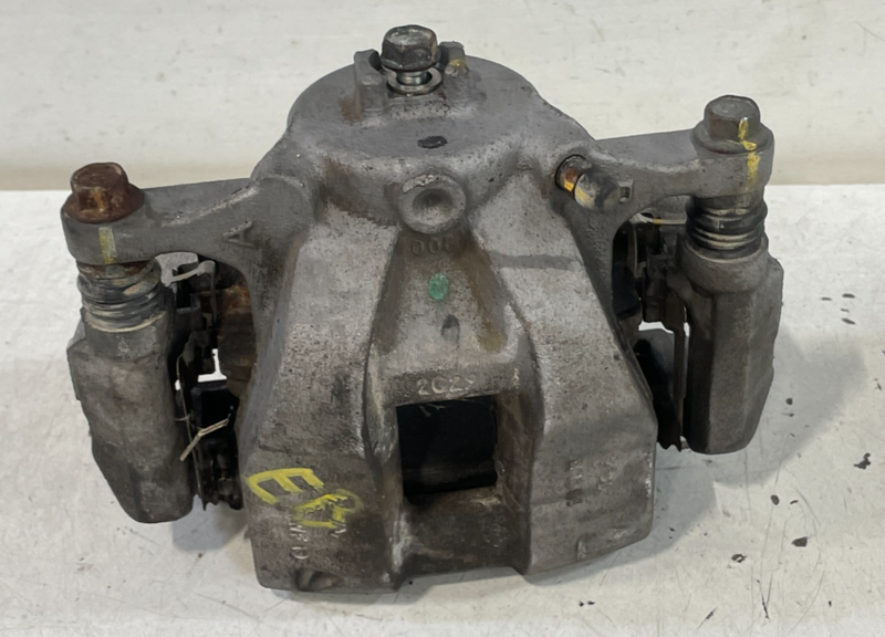 Load image into Gallery viewer, 2023 - 2026 HONDA HR-V FRONT LEFT SIDE BRAKE CALIPER W/O BRAKE PADS # 100722
