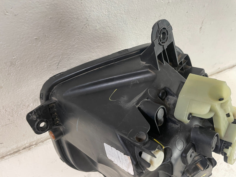 Load image into Gallery viewer, 2022-2024 HYUNDAI TUCSON FRONT RIGHT SIDE LED HEADLIGHT HEADLAMP # IG19-HDU1111
