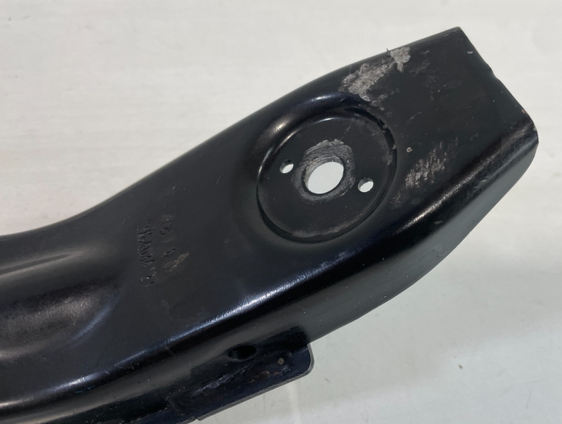 Load image into Gallery viewer, 2020-2025 CADILLAC CT5 REAR LH &amp; RH SUBFRAME CROSSMEMBER MOUNT BRACKET #104926
