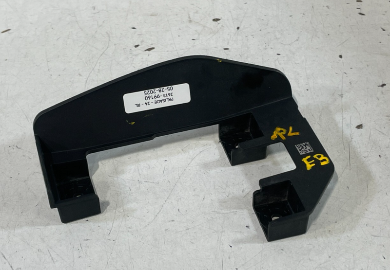 Load image into Gallery viewer, 20-22 HYUNDAI PALISADE REAR LEFT BLIND SPOT RADAR SENSOR MODULE BRACKET # 99160
