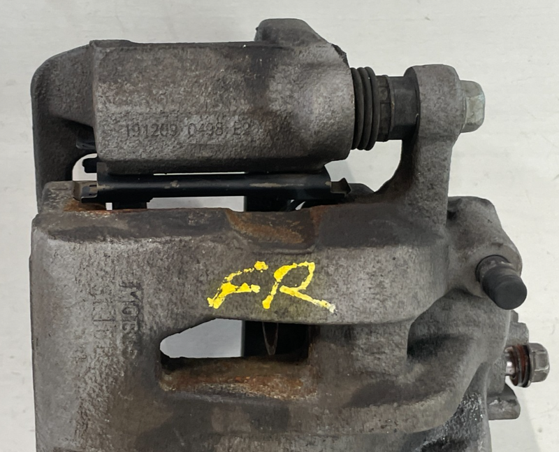 Load image into Gallery viewer, 2020-2025 HYUNDAI PALISADE FRONT RIGHT SIDE BRAKE CALIPER W/O BRAKE PADS #100871
