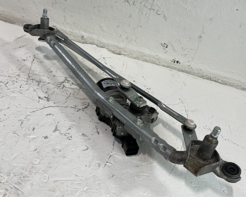 Load image into Gallery viewer, 19-25 GENESIS G70 FRONT WINDSHIELD WIPER TRANSMISSION LINKAGE W/ MOTOR # 104355

