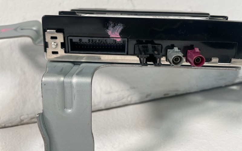 Load image into Gallery viewer, 2025 HYUNDAI TUCSON TELEMATICS COMMUNICATION CONTROL MODULE / BRACKET # 105931

