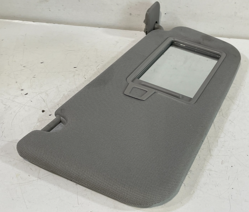 Load image into Gallery viewer, 2019-2023 HYUNDAI SANTA FE FRONT RIGHT PASSENGER SIDE SUNVISOR SUN VISOR #103996
