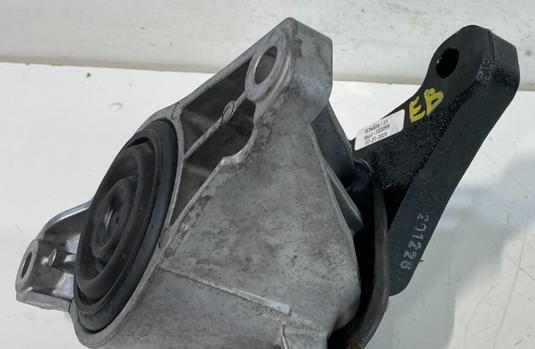 2020-2025 HYUNDAI SONATA FRONT RIGHT ENGINE FRAME MOUNT BRACKET 2.5L
