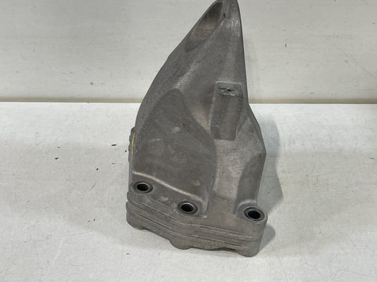 2019-2023 GENESIS G70 FRONT RIGHT SIDE ENGINE MOUNT SUPPORT BRACKET 2.0L