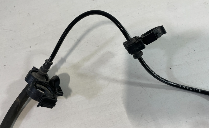 Load image into Gallery viewer, 2020-2025 CADILLAC CT5 FRONT LEFT DRIVER SIDE ABS WHEEL SPEED SENSOR #104925
