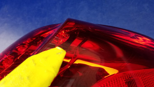 11-14 INFINITI M35h M37 M56 Q70 RIGHT TAIL LIGHT QUARTER PANEL MOUNTED