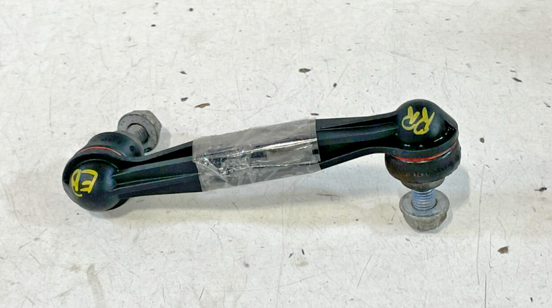 Load image into Gallery viewer, 17-24 BMW 330i 330e REAR RIGHT PASSENGER SIDE STABILIZER SWAY BAR END LINK 98424
