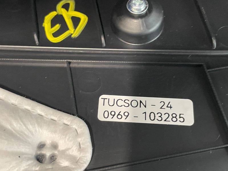 Load image into Gallery viewer, 22-24 HYUNDAI TUCSON SEL CENTER CONSOLE STORAGE COMPARTMENT ASSEMBLY # 103285
