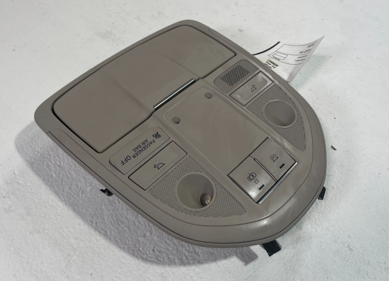 Load image into Gallery viewer, 2019-2023 GENESIS G70 ROOF OVERHEAD CONSOLE DOME LIGHT LAMP W/ SWITCH # 105329

