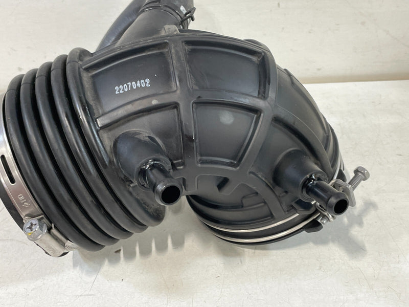 Load image into Gallery viewer, 2019-23 GENESIS G70 ENGINE AIR CLEANER INTAKE HOSE TUBE 2.0L 28130-J5100 # 96756
