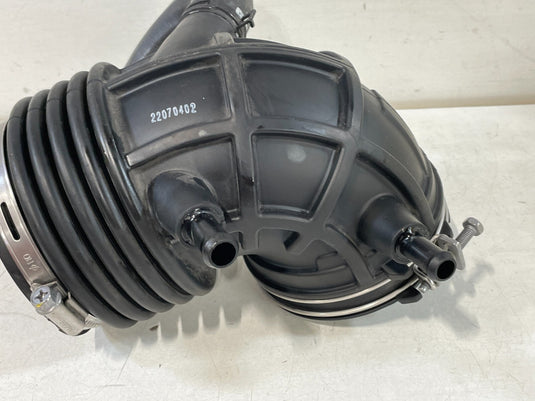 2019-23 GENESIS G70 ENGINE AIR CLEANER INTAKE HOSE TUBE 2.0L 28130-J5100