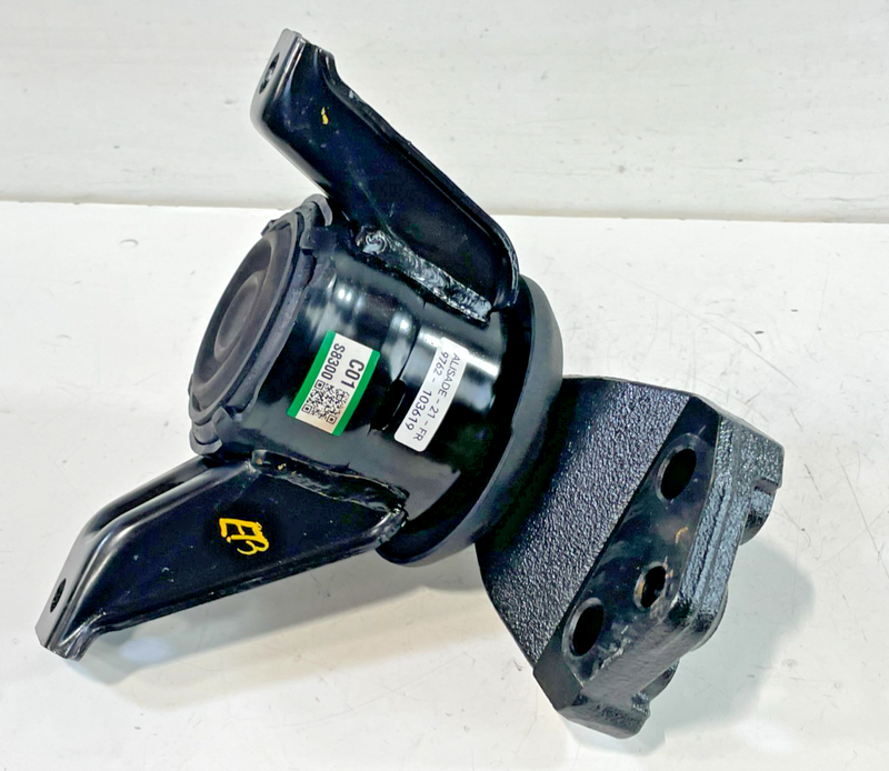 Load image into Gallery viewer, 2020-2025 HYUNDAI PALISADE FRONT RIGHT SIDE ENGINE MOUNT SUPPORT BRACKET #103619
