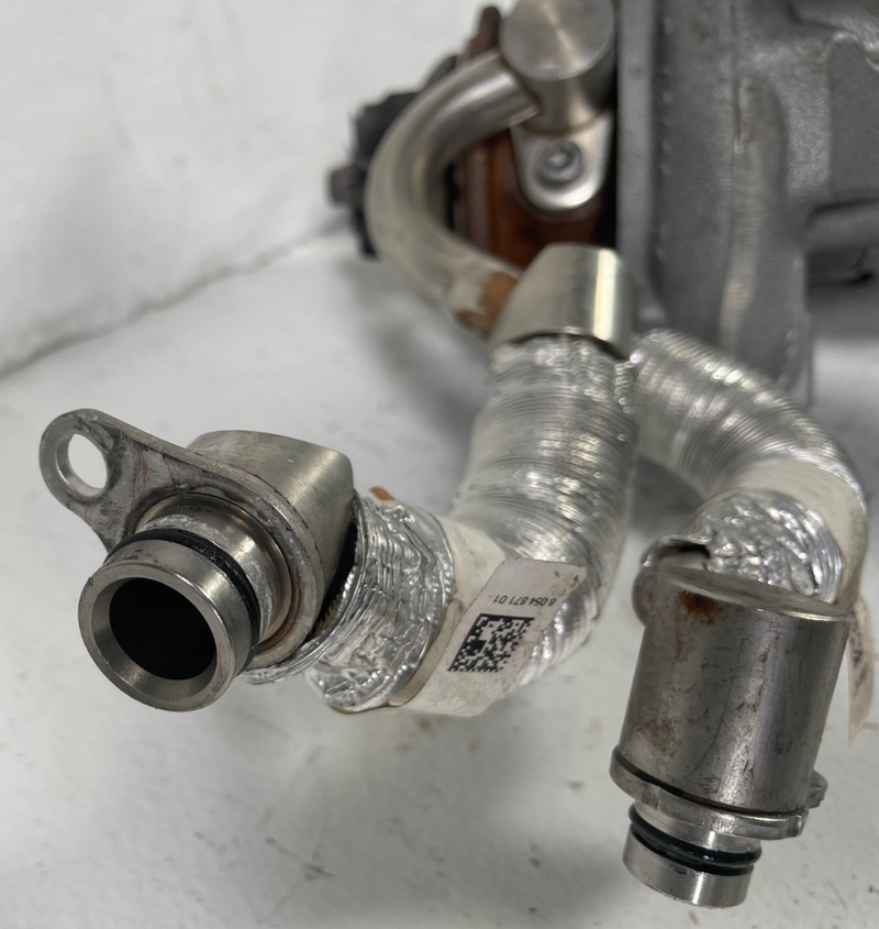 Load image into Gallery viewer, 20-25 BMW G82 M4 M3 M2 X4 X3 ENGINE TURBO CHARGER TURBOCHARGER ASSEMBLY #105760
