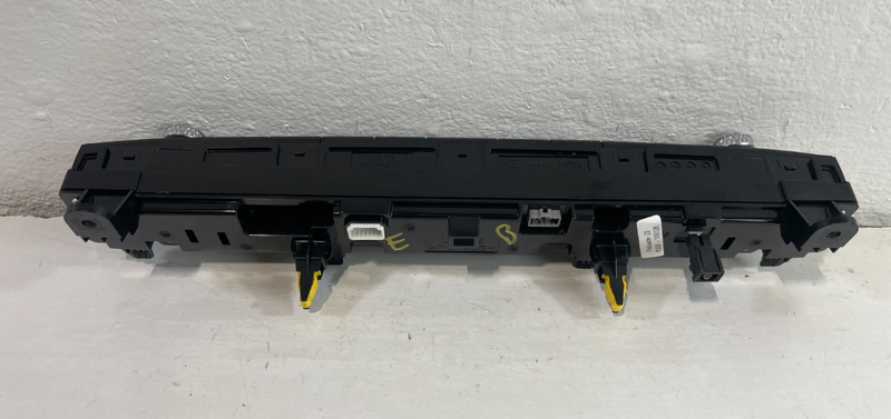 Load image into Gallery viewer, 2023-2025 HYUNDAI PALISADE FRONT DASH MEDIA RADIO CONTROL SWITCH PANEL # 105128
