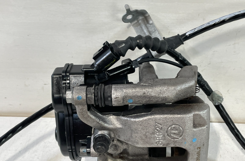 Load image into Gallery viewer, 23 - 26 Honda HR-V REAR RIGHT PASSENGER DISC BRAKE CALIPER W/ ABS SENSOR # 99027
