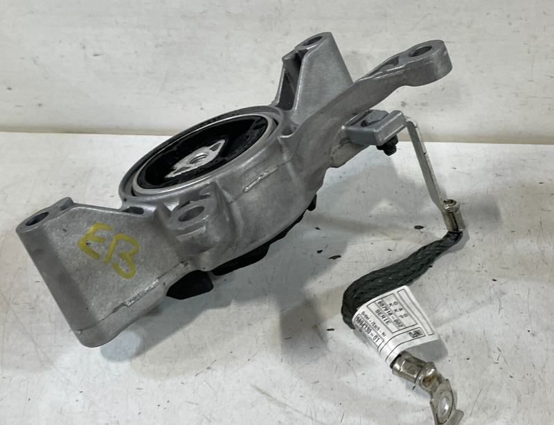 Load image into Gallery viewer, 19-24 BMW 330i 330i xDrive AUTO TRANSMISSION GEARBOX SUPPORTING BRACKET # 98400
